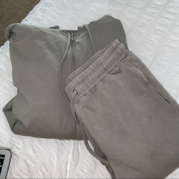 MESHKI SAGE SET - JOGGERS & ZIP UP HOODIE 💚🌿 - Picture 5 of 6